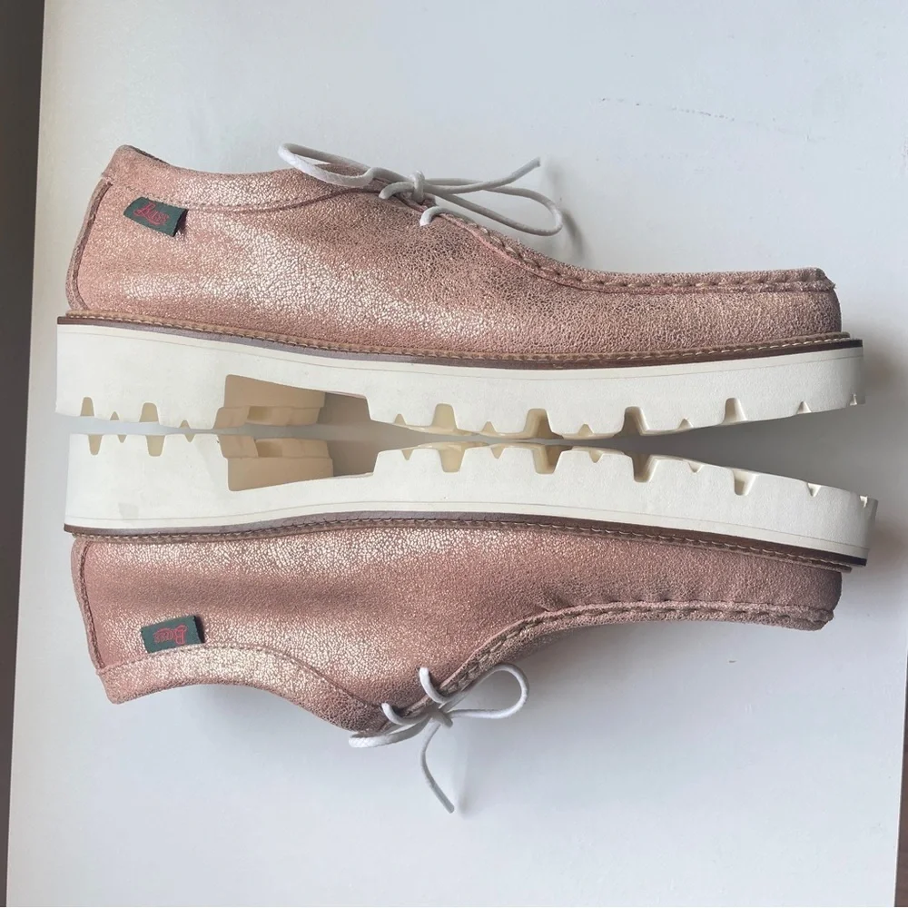 G.H. Bass NWOB Originals Lug Sole Moccasin Shoes Wallace Suede Rose Gold 11